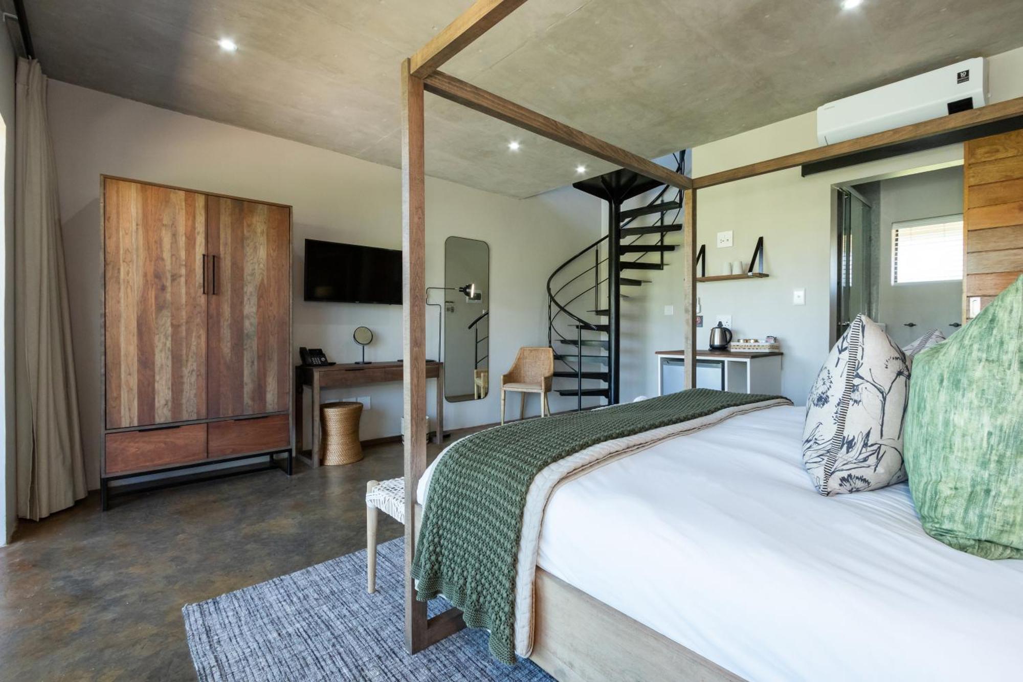Dragonview Lodge Champagne Valley エクステリア 写真