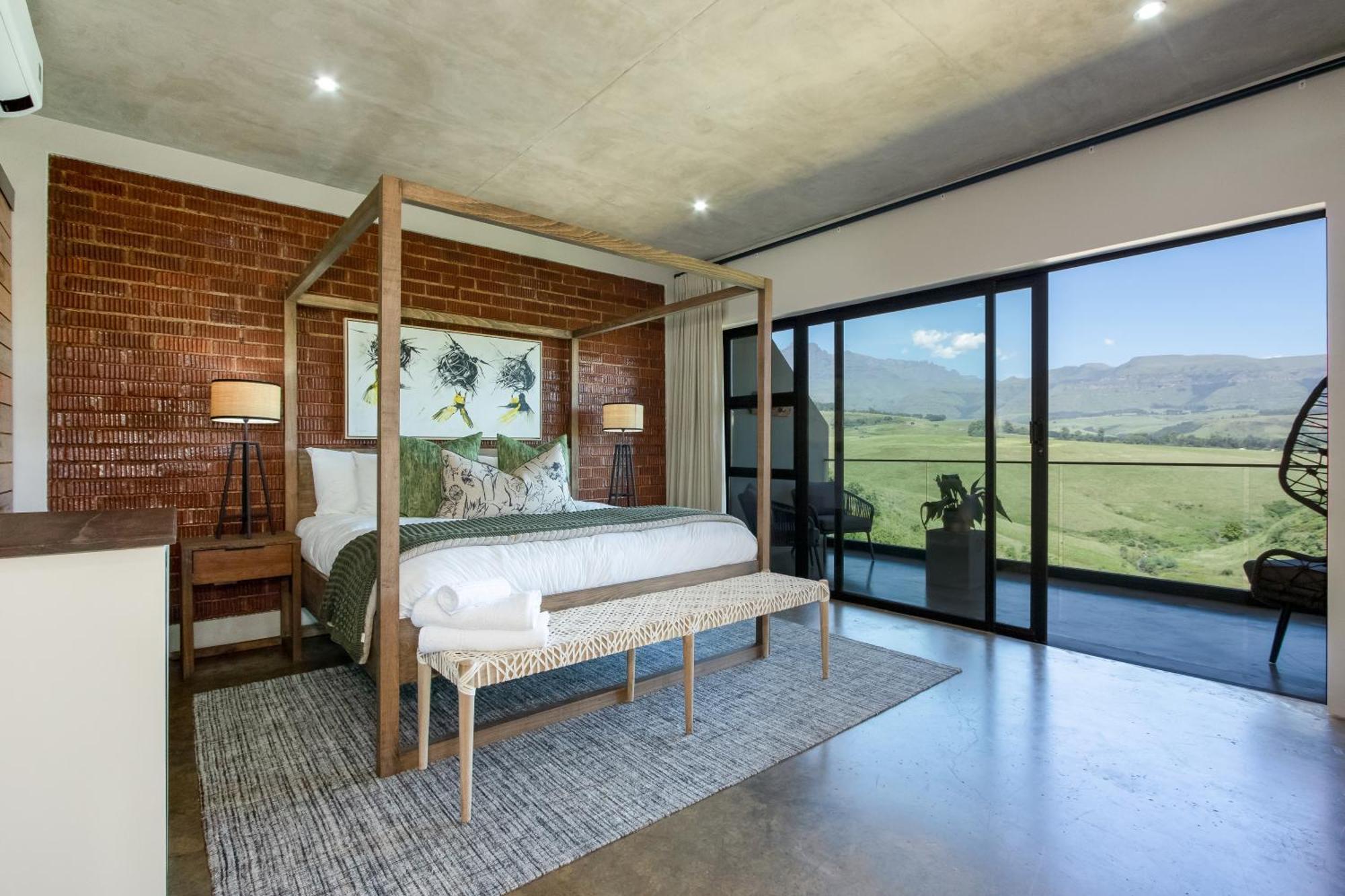 Dragonview Lodge Champagne Valley エクステリア 写真