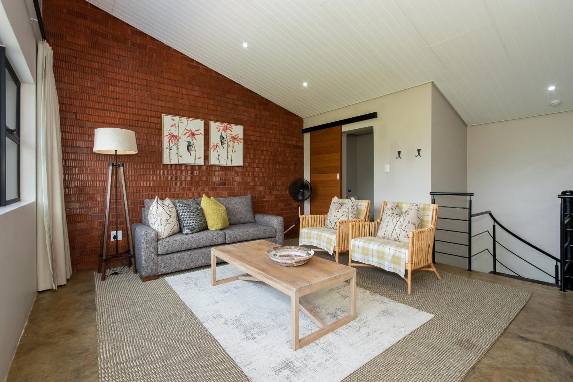 Dragonview Lodge Champagne Valley エクステリア 写真