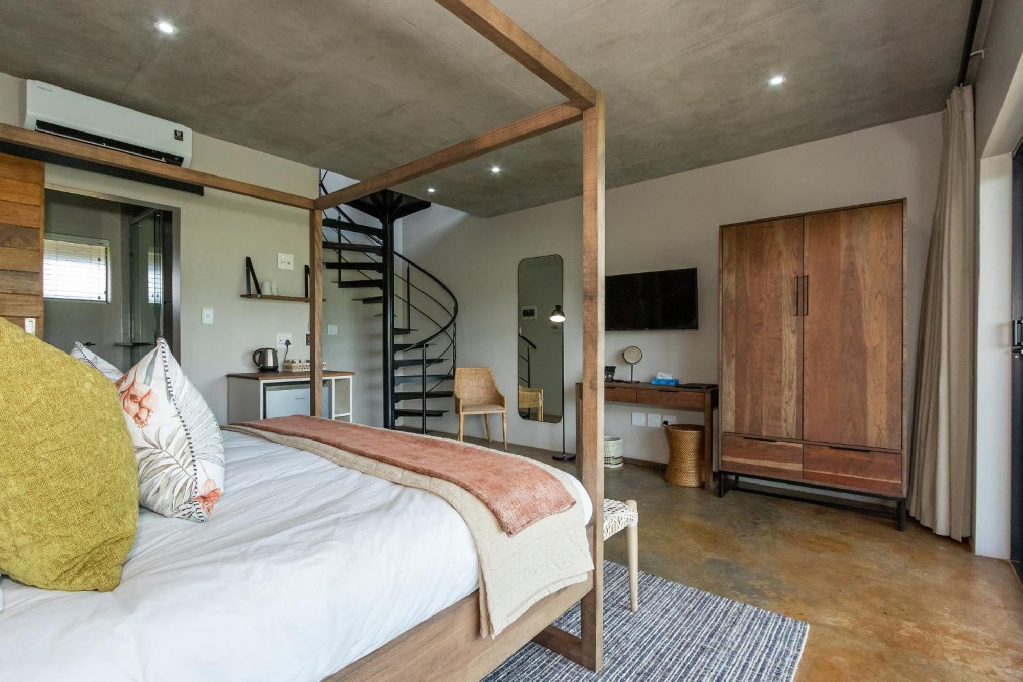 Dragonview Lodge Champagne Valley エクステリア 写真
